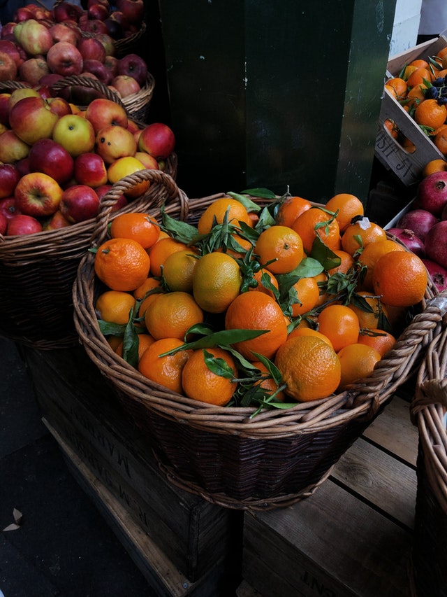 Wild... Geflügel... Lamm... Fisch... Pastete... Schinken... Fleisch... Wurst... Fond... Brühe... Soße... Dipp... Nudel... Käse... Obst... Gemüse... Gewürze... Kräuter... Essig... Öl... Kaffee... Tee... Saft... Bier... Wein... Schnaps... Sekt... &&& GENUSSERLEBNIS
SPEZIALITÄTEN IN 100% REIN NATURBELASSEN
-------------------------------------------------------------- 
FOODHUNTING - TAGESFRISCHE - FLUGWARE WELTWEIT - JUST IN TIME - VOR ORT SERVICE EINZEL-GROßHANDEL CATERING WORKSHOPS
--------------------------------------------------------------
Produktliste Angebot einholen oder Newsletter buero@manfredmoeginger.de 0 851 . 966 179 83